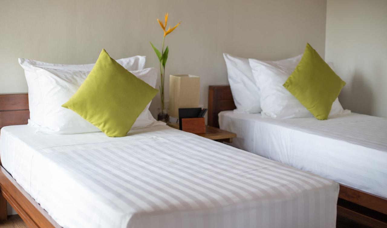 Solina Beach & Nature Resort Carles Buitenkant foto
