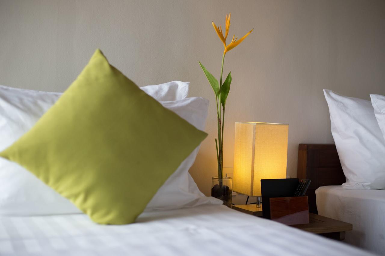 Solina Beach & Nature Resort Carles Buitenkant foto