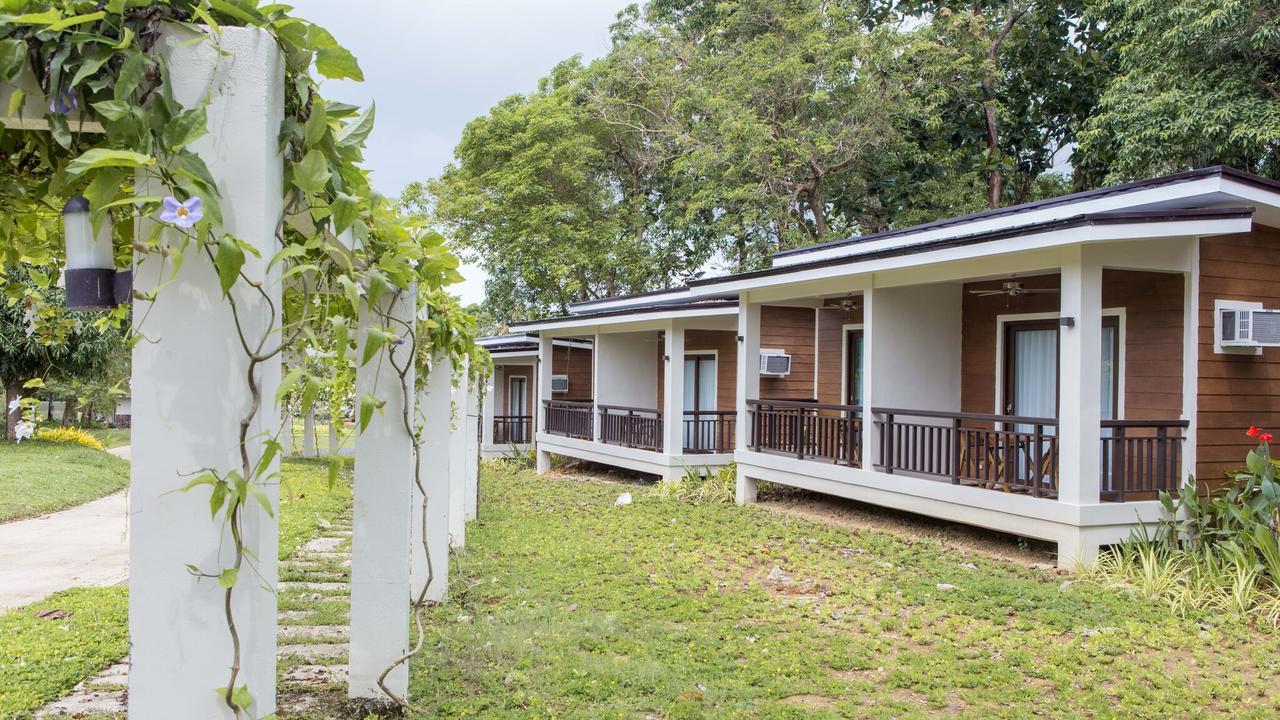 Solina Beach & Nature Resort Carles Buitenkant foto