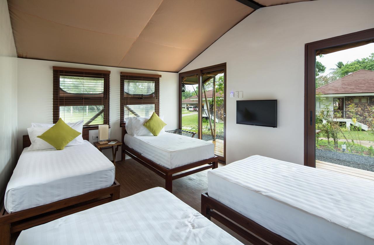 Solina Beach & Nature Resort Carles Buitenkant foto