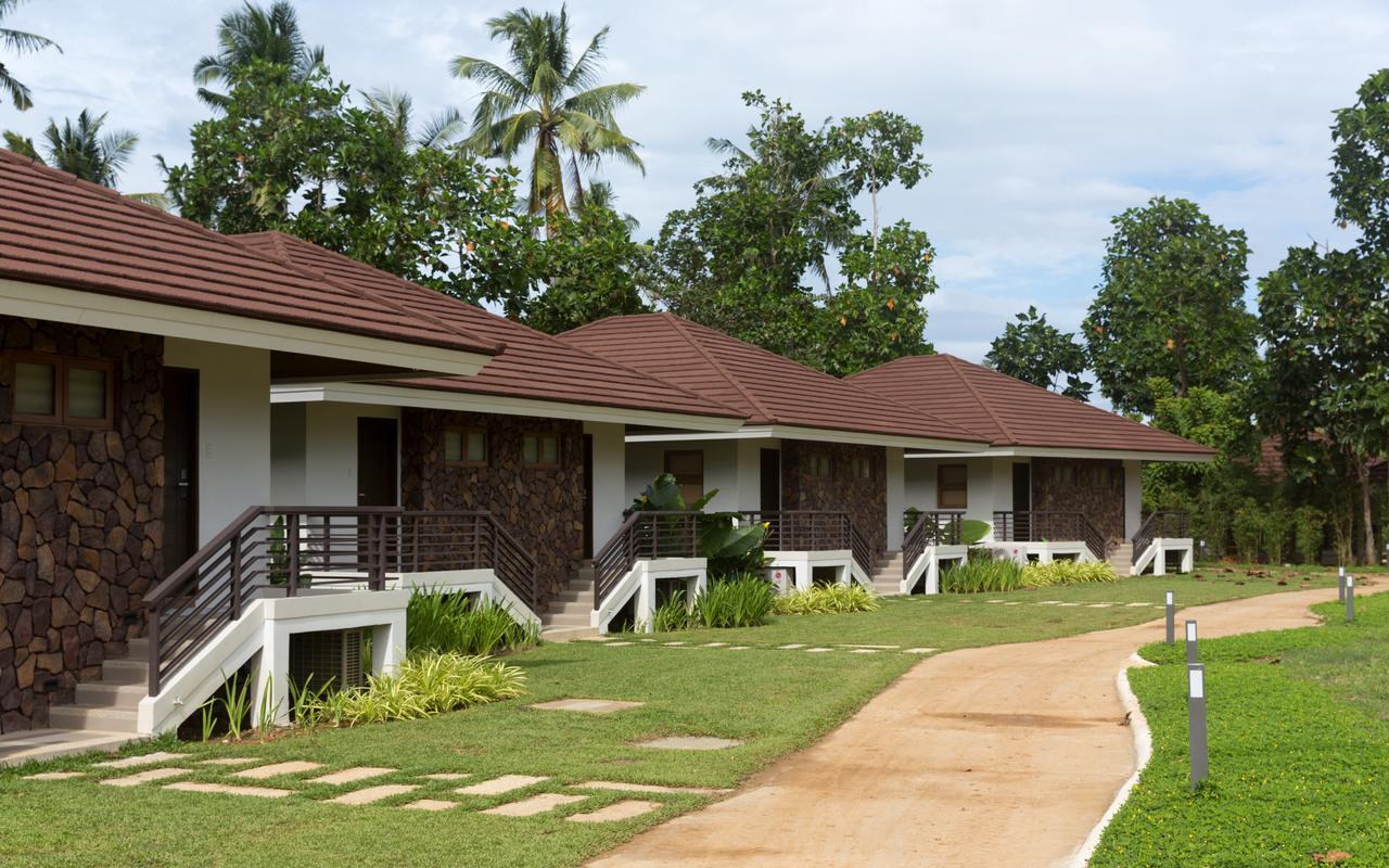 Solina Beach & Nature Resort Carles Buitenkant foto