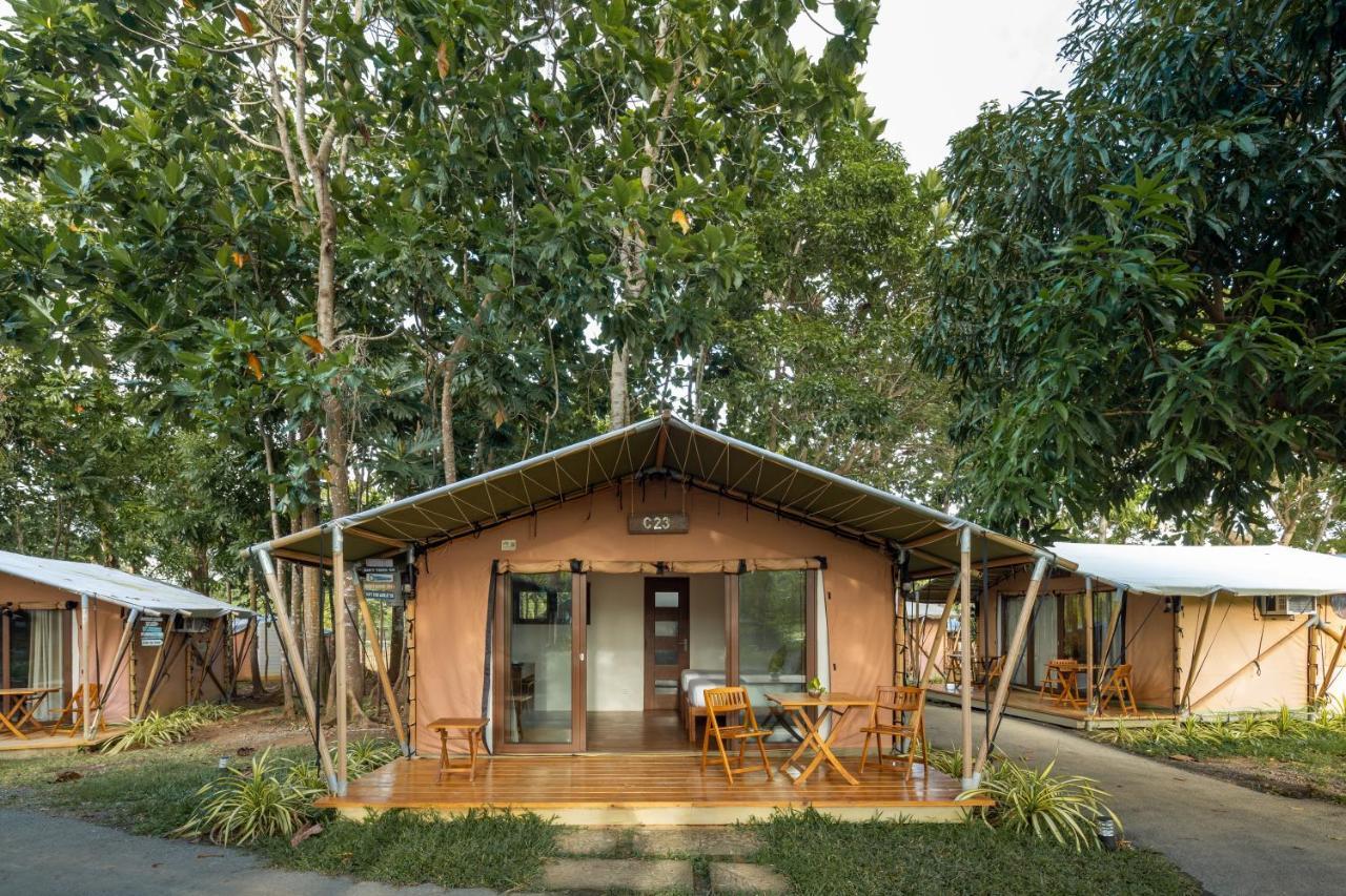 Solina Beach & Nature Resort Carles Buitenkant foto